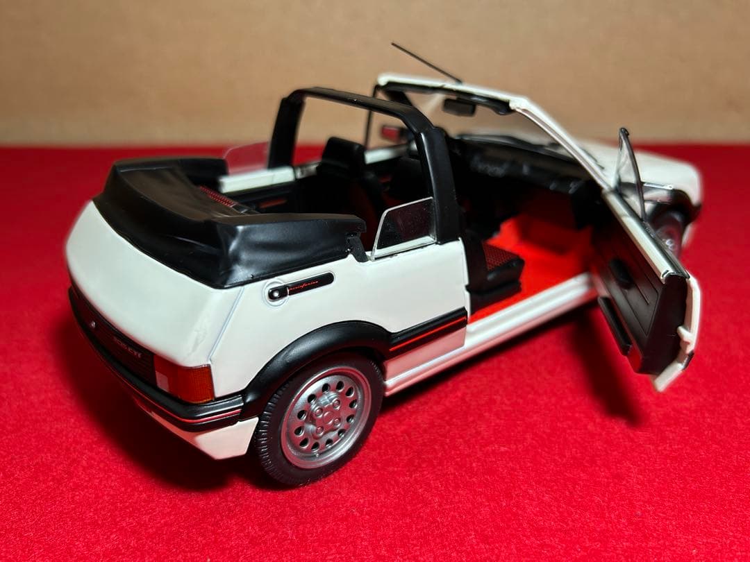 【超レア】　1/18 プジョー 205CTI