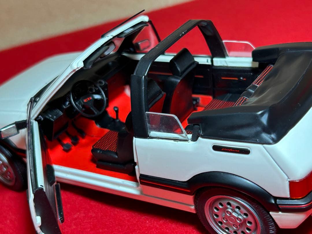 【超レア】　1/18 プジョー 205CTI