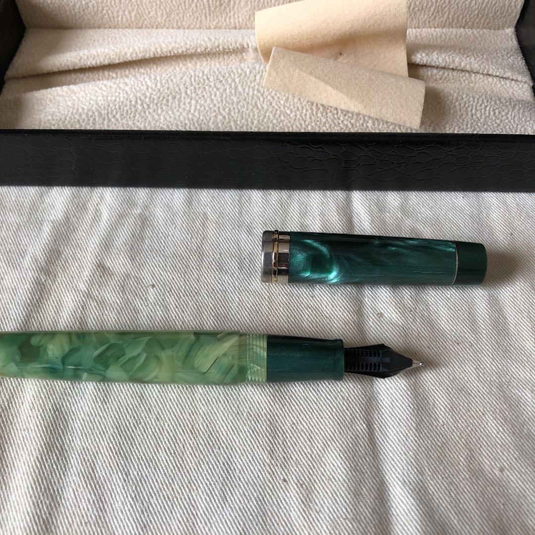 デルタ　レ・スタジオ―ニ・コレクション　プリマベーラ　万年筆・ボールペンのセット