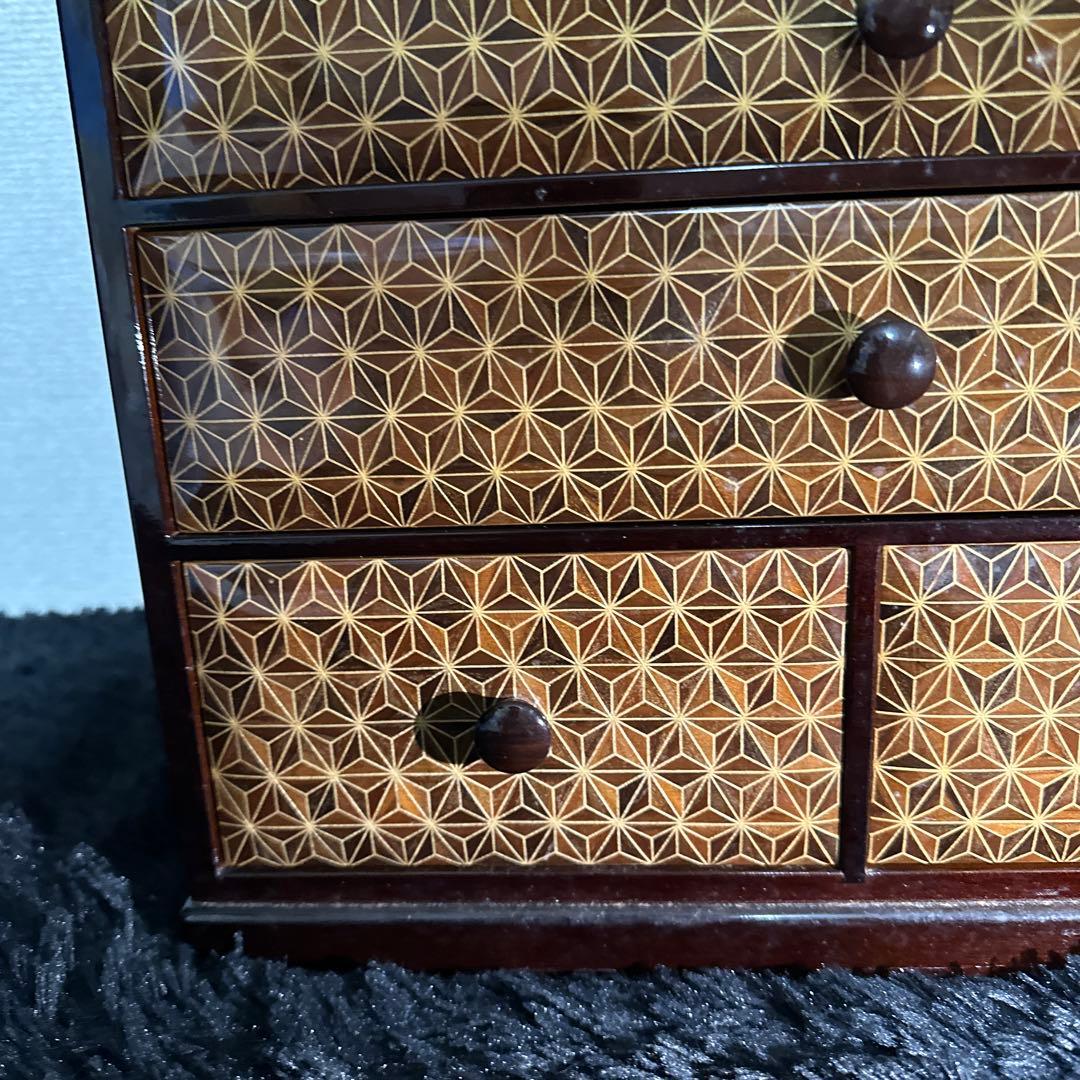 勲六等瑞宝章受章 露木清次作 漆 引出 箱根 寄木細工 30×35×25cm 檜