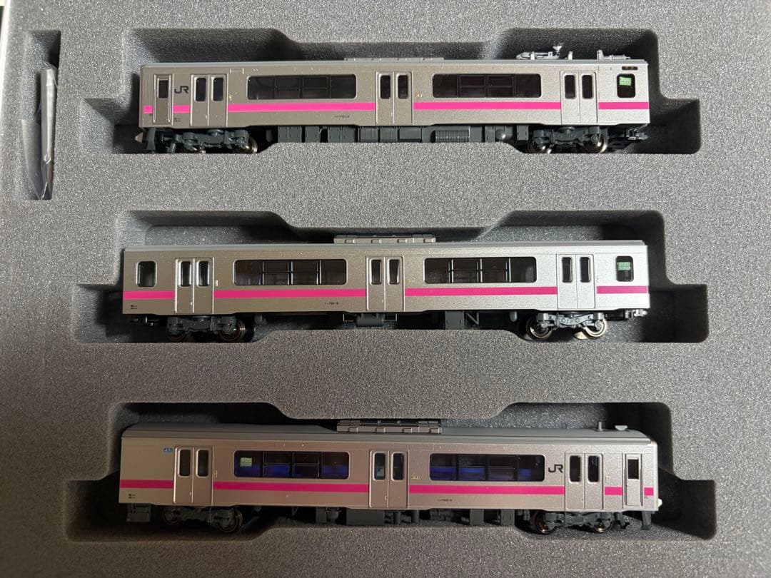鉄道模型　Nゲージ　KATO 10-1557 701系0番台　秋田色　3両