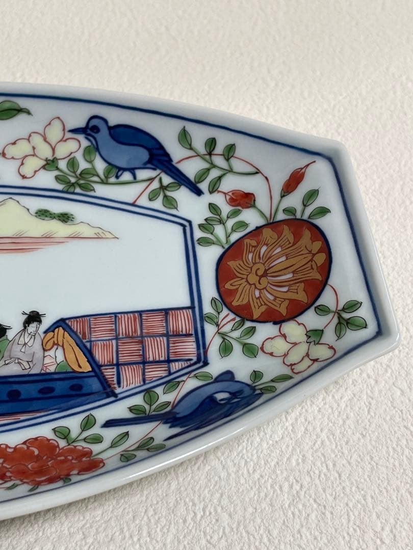 ⬇️有田焼　源右衛門　源右衛門窯　古伊万里　風山水見込舟形　赤農根菜図の小鉢