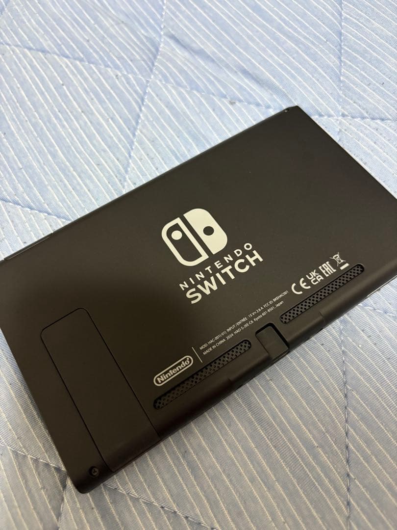 Nintendo Switch 本体 青 赤 Joy-Con