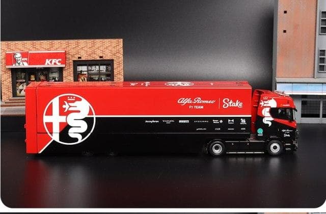 ケンファイ 1/64 スカニア  トランスポーター アルファロメオ