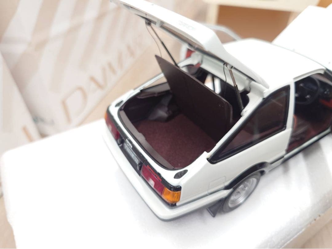 ぐうー レア　オートアート1/18ミニカー トヨタ スプリンタートレノ