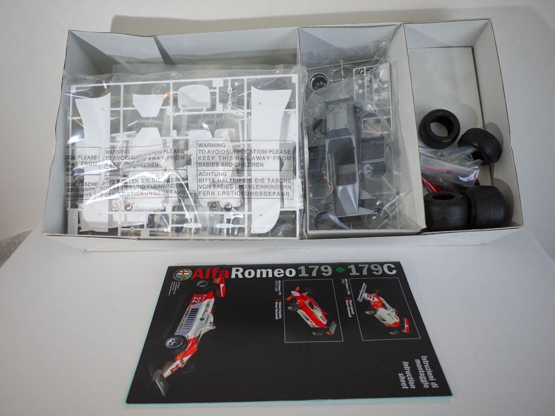 自動車 Alfa Romeo 179 179C 1:12 No 4704 ITALERI