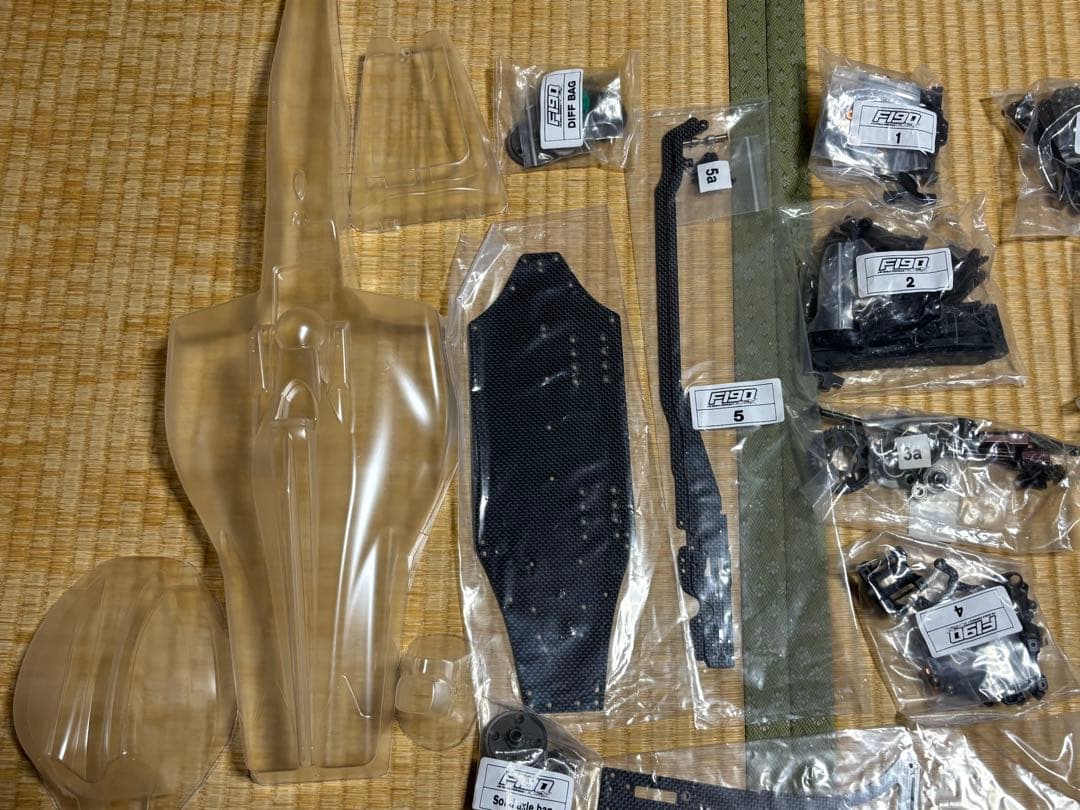 【バイキング】SERPENT 1/8 電動4WD F1キット F190