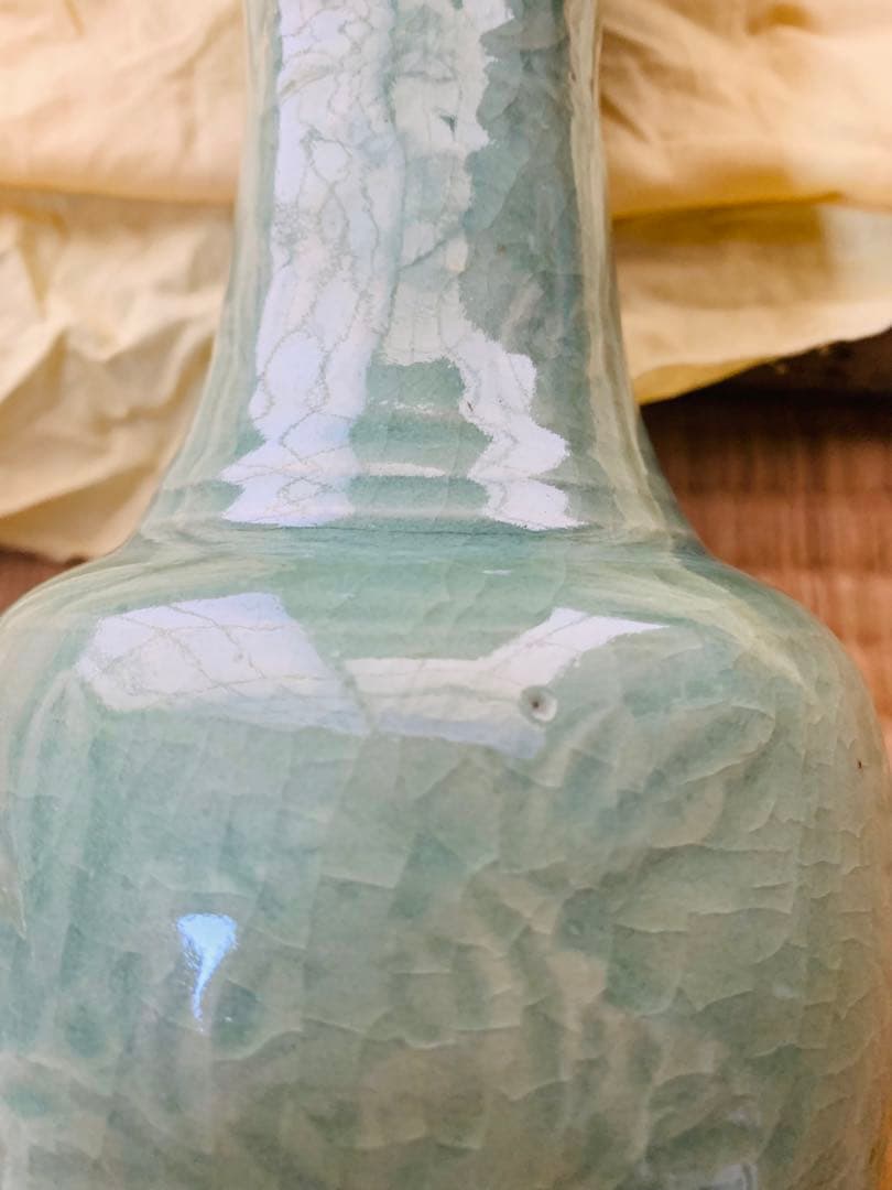 中国元時代(明時代初期)青磁花瓶