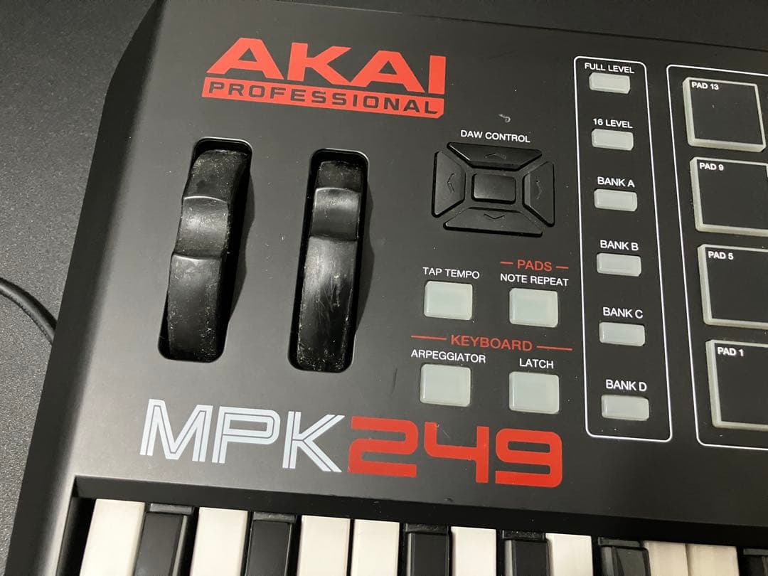 AKAI MPK249 MIDIキーボード