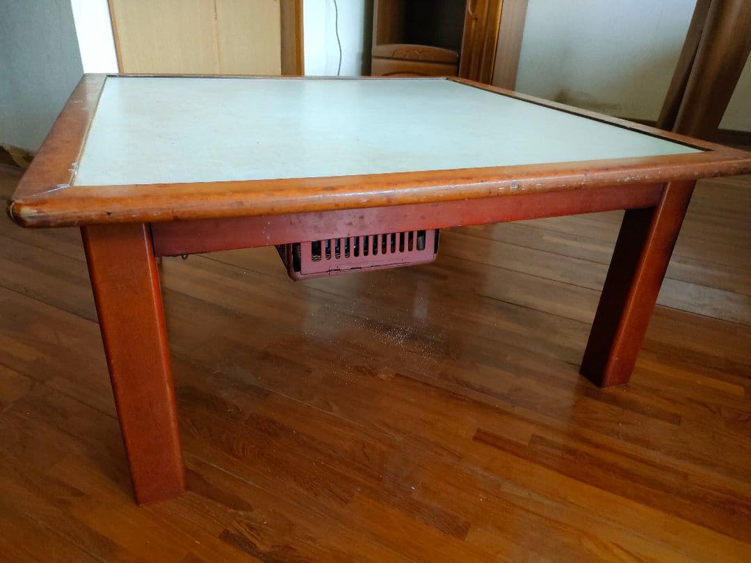 昭和レトロな豆炭こたつ(燃焼器付き)　縦80cm 横80cm 高さ37cm