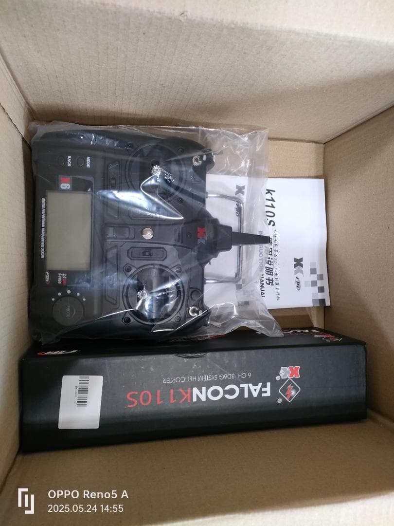 新品【XK K110S】とほぼ新品【HiTEC X6】プロポのセット