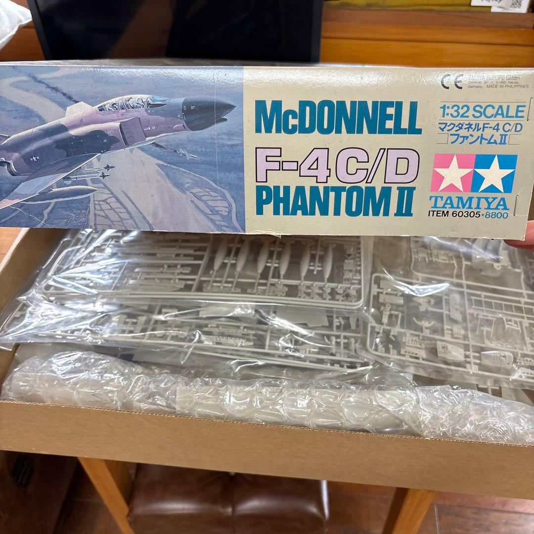 プラモデル飛行機1:32 SCALE マクダネルF-4 CID ファントムI