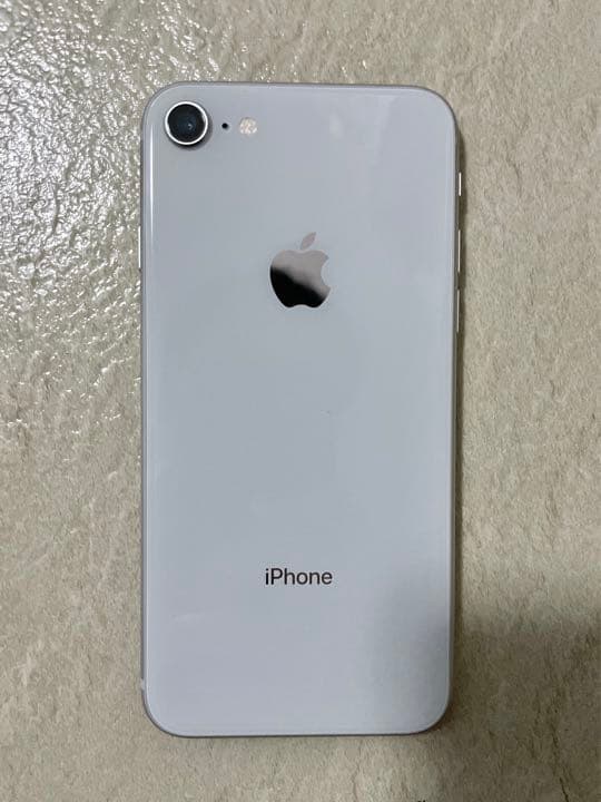 iPhone８　SIMフリー