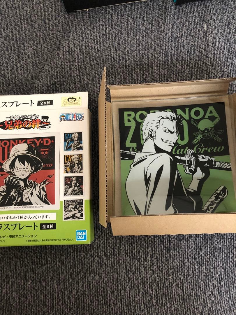 ワンピースグッズ　長財布　一番くじ　カード