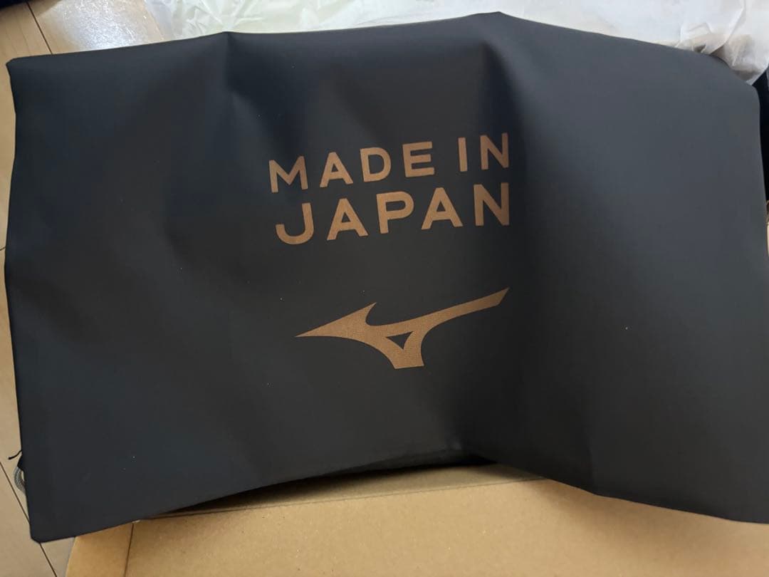 Mizuno Morelia Neo4 サッカーシューズ ホワイト/ゴールド