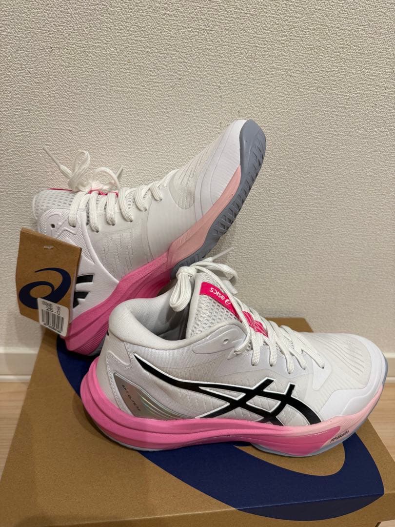 バレーボールシューズ25センチ