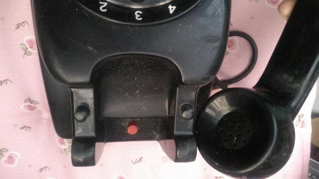 昭和の黒電話　日立製作所　骨董　昭和30年代品だと思う　インテリアに　居酒屋等に