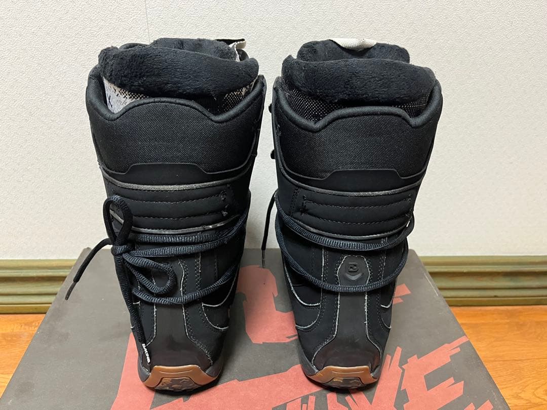 ディーラックス インデペンデント 24.5 ブラック スノーボードブーツ 紐 黒
