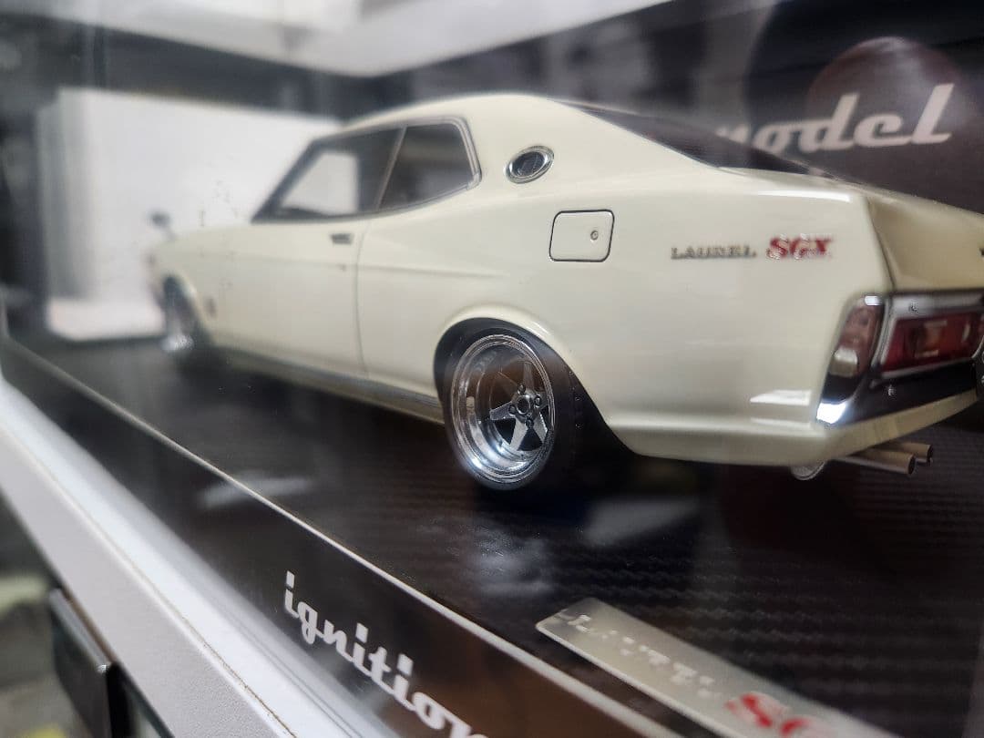 【イグニッションモデル 】NISSANローレルSGXブタケツ 1/18