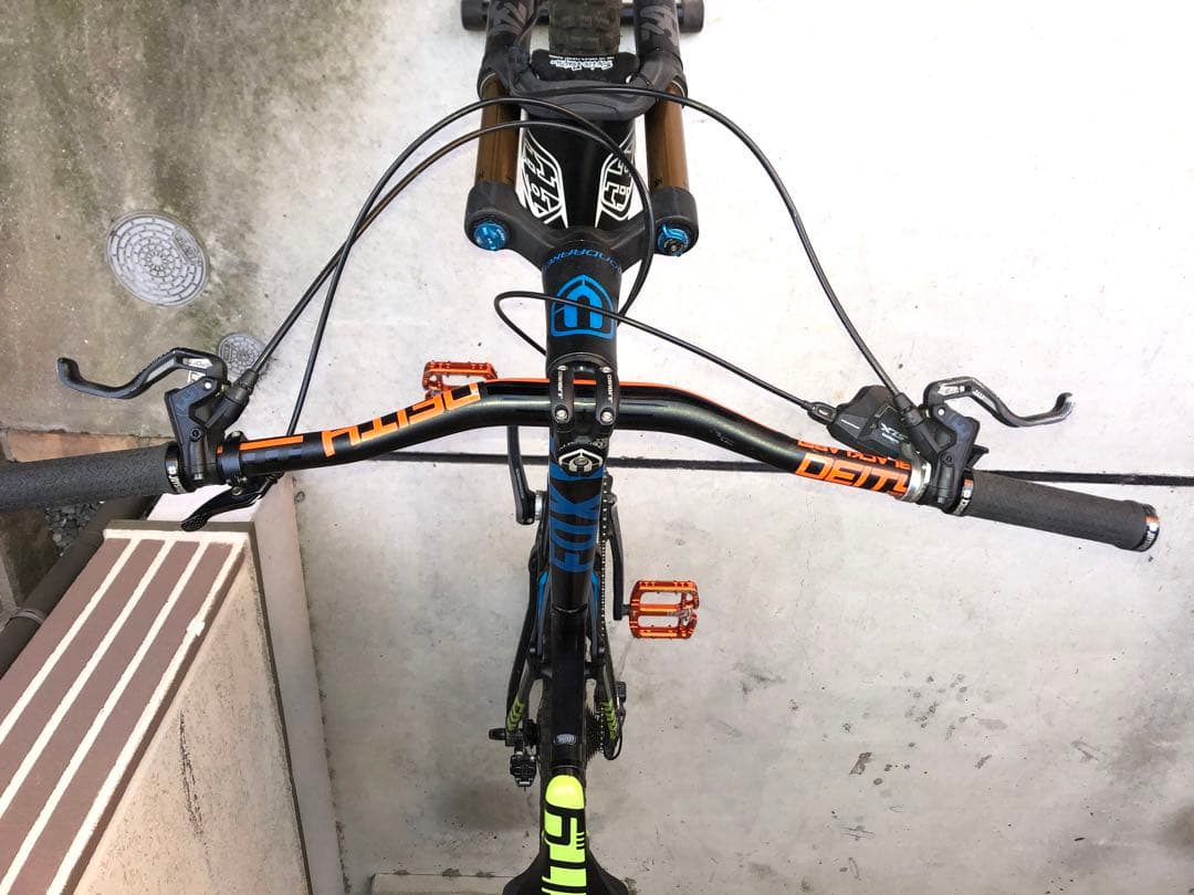 Mondraker Foxy 2017 マウンテンバイク 27.5インチ