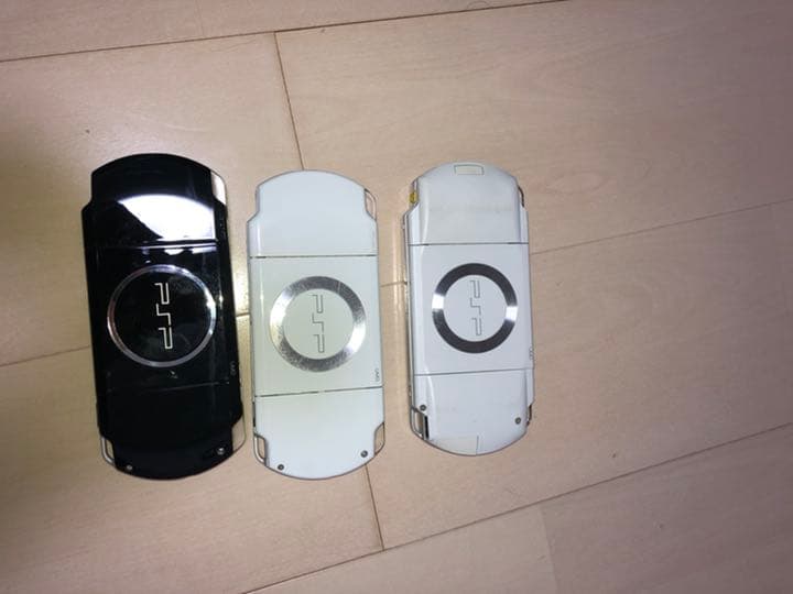 psp3台セット　メモリーカード　充電器付き