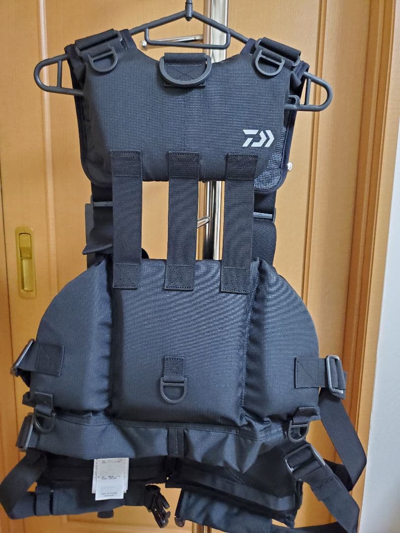 (未使用)DAIWA タクティカルロックショアベストDF-4023