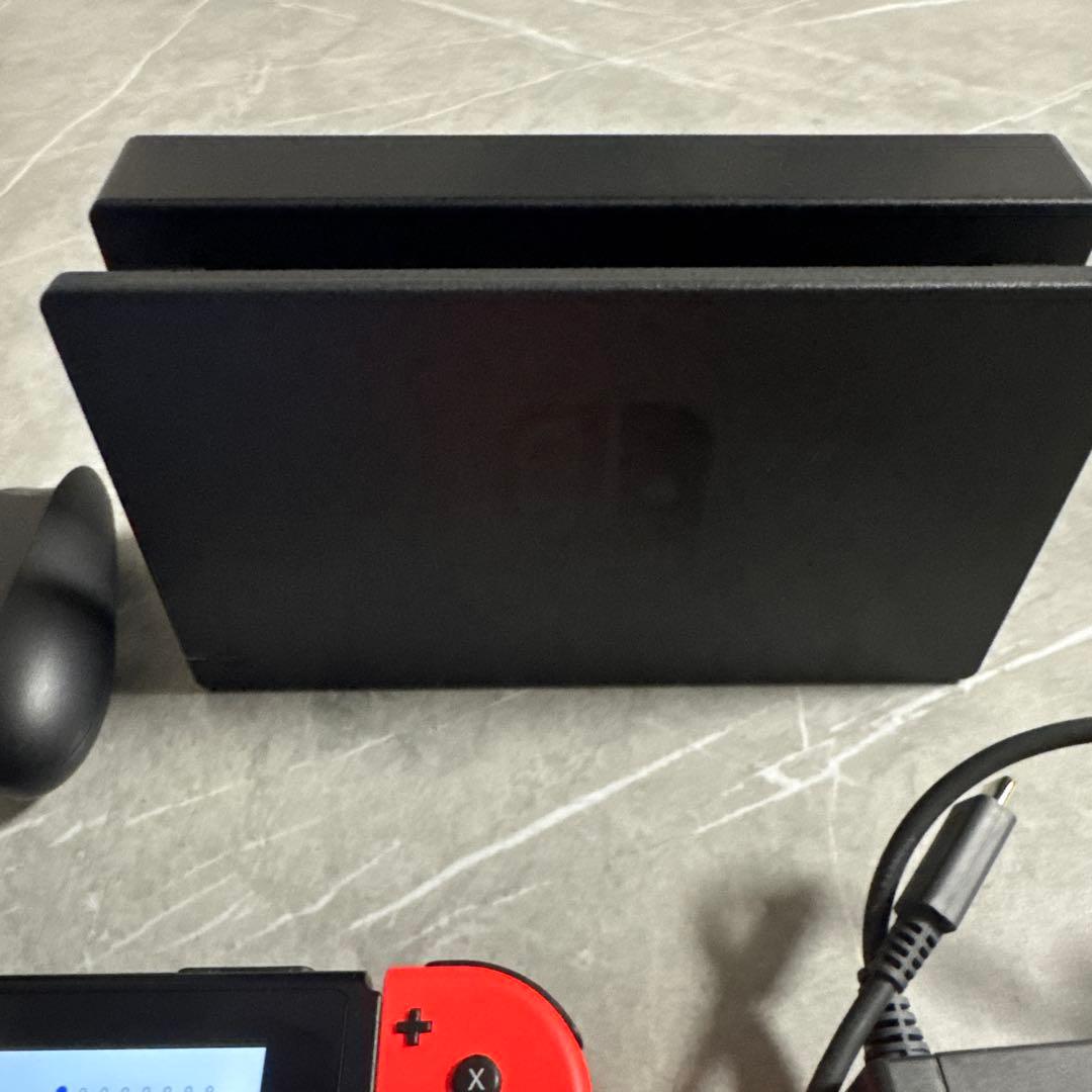 【美品】任天堂 Switch本体 ニンテンドー