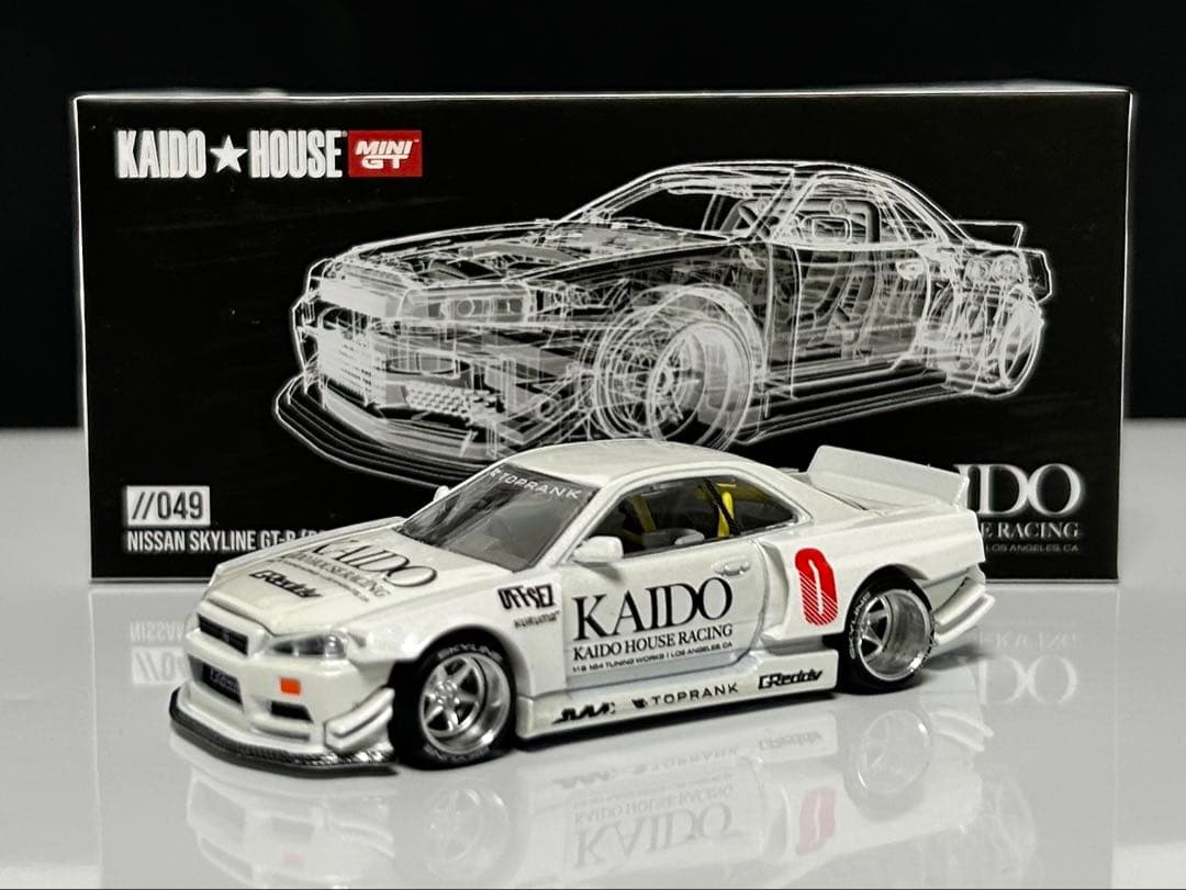 ぎゅな 1/64街道ハウス510ワゴン2台&スカイラインGT-R R34