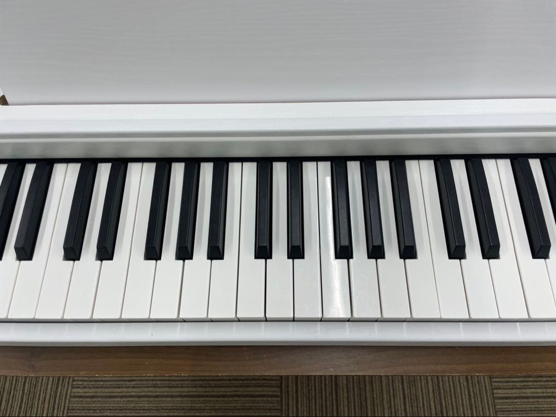 電子ピアノ88鍵盤　木目調ボディ　給電タイプ　ホワイト