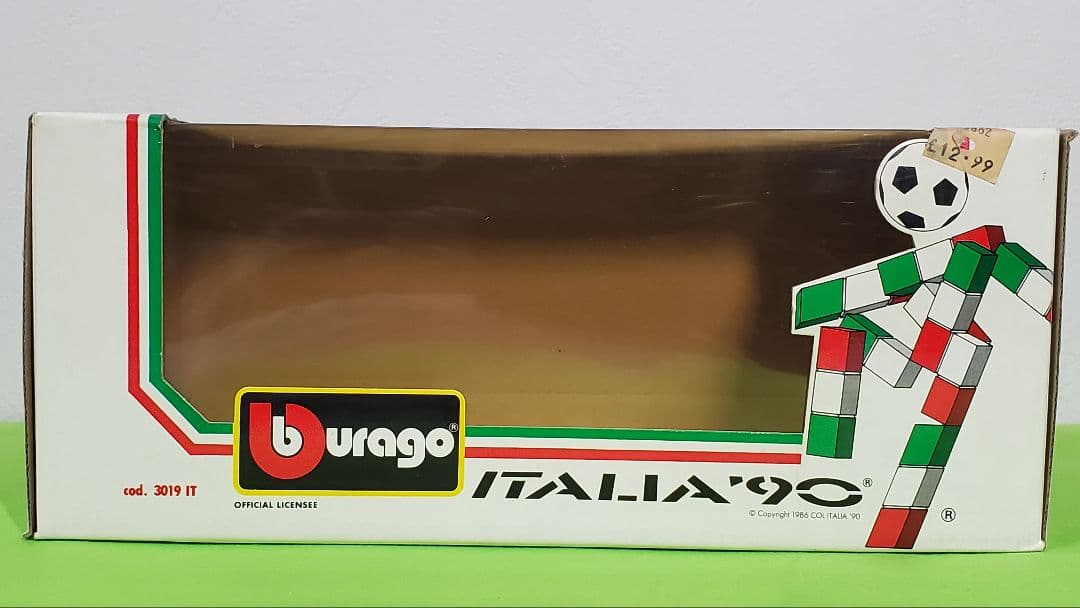1/18ブラーゴ 1990年イタリアワールドカップ限定 フェラーリ・テスタロッサ