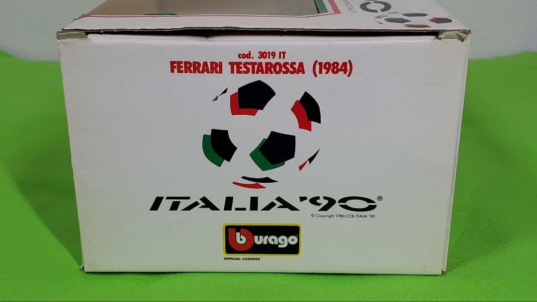 1/18ブラーゴ 1990年イタリアワールドカップ限定 フェラーリ・テスタロッサ