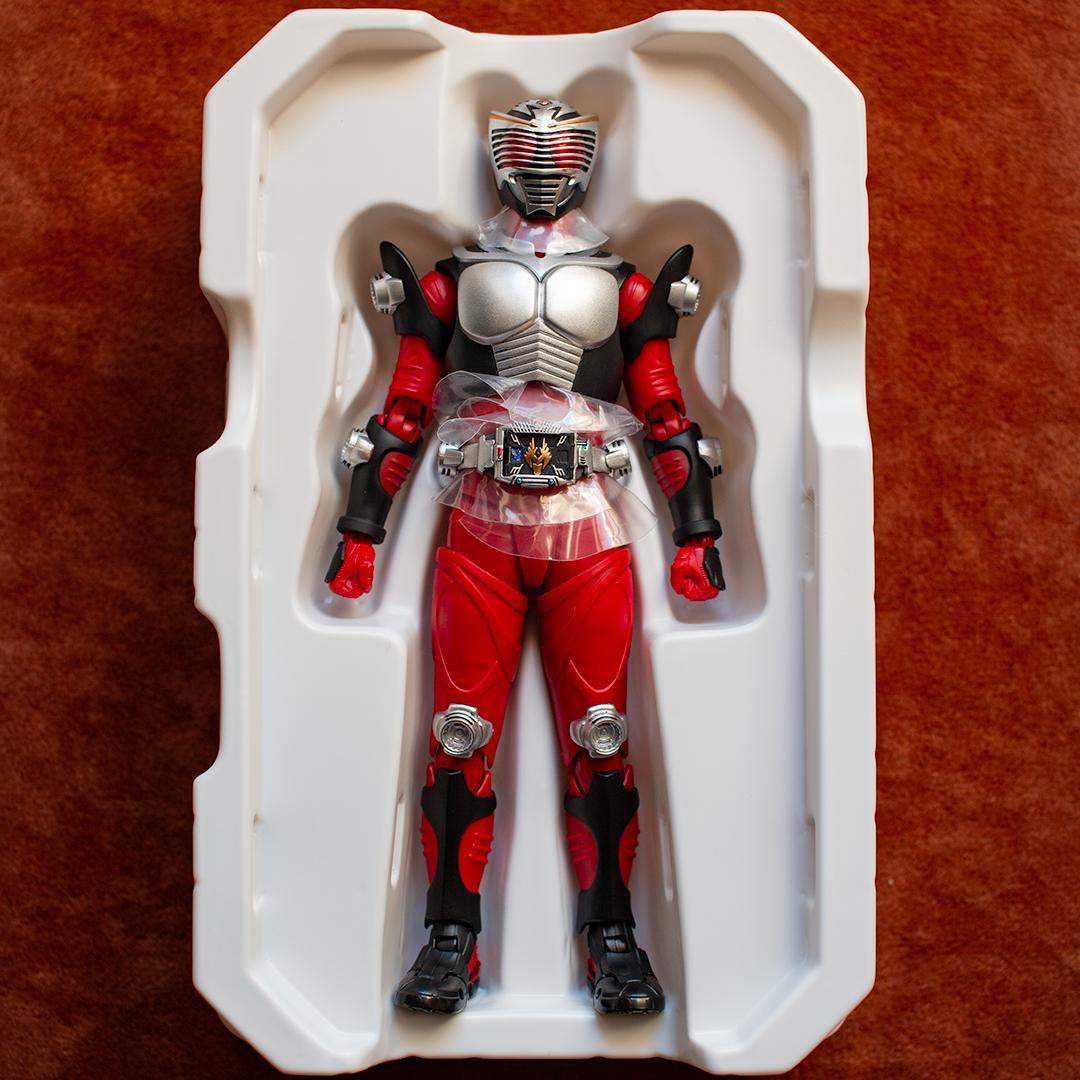 S.H. フィギュアーツ　真骨彫製法　仮面ライダー龍騎