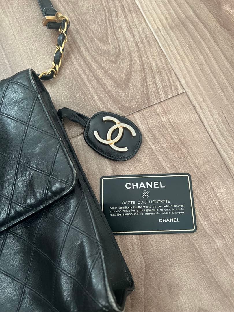 りんごマイメロディ ミニポーチとシャネルバッグ