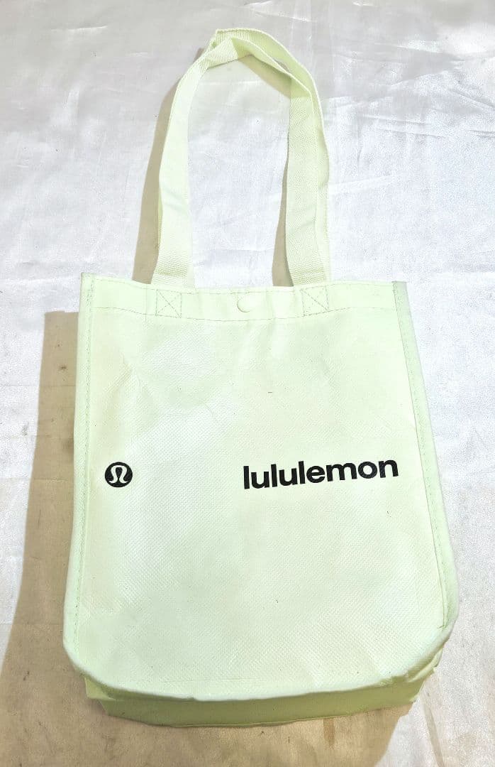 新品　lululemon　ルルレモン　フォールドオーバーウエストフレアパンツ