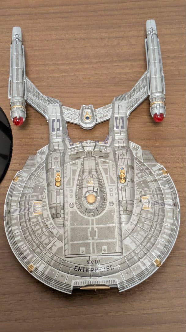 スタートレック　エンタープライズ　NX-01 1/1000 作成途中