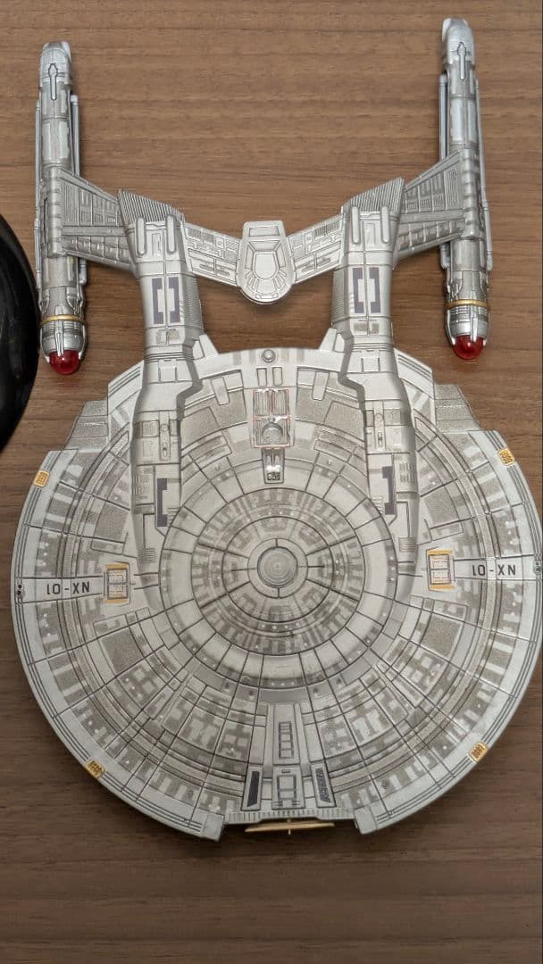 スタートレック　エンタープライズ　NX-01 1/1000 作成途中