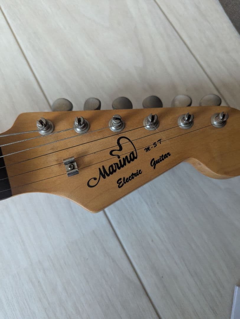 Marina M-STストラトタイプ エレキギター