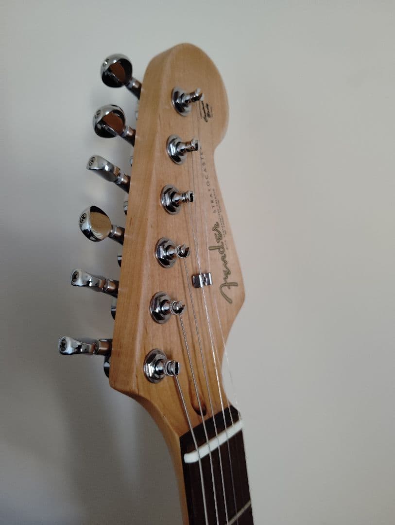 squier stratocaster モンタレーペイント