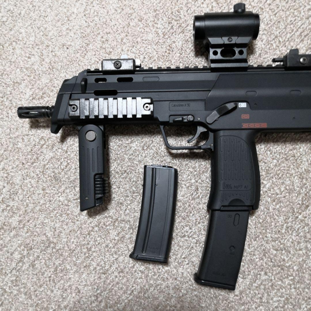 東京マルイコンパクト電動ガンMP7