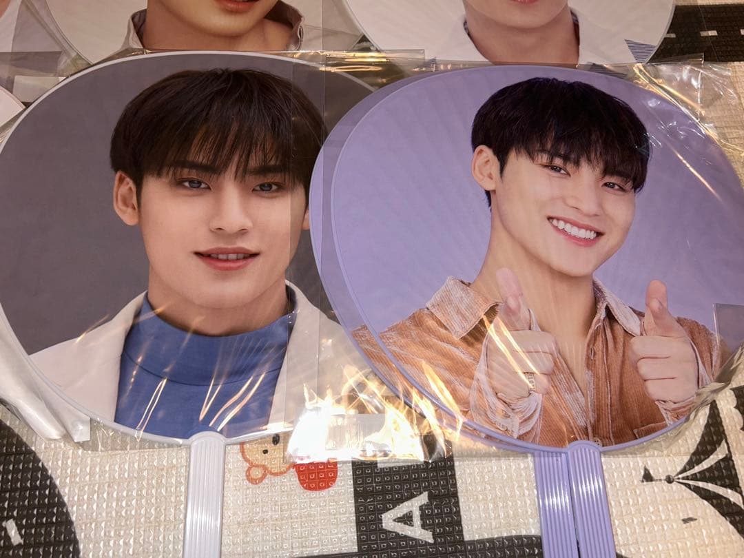 seventeen ミンギュ　うちわ