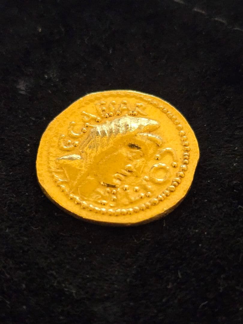 古代ローマ　アウレウス金貨 　カエサル　参考品