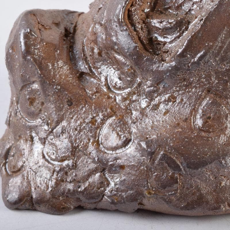 信楽焼　達磨像　置物　在銘　共箱　C　8472