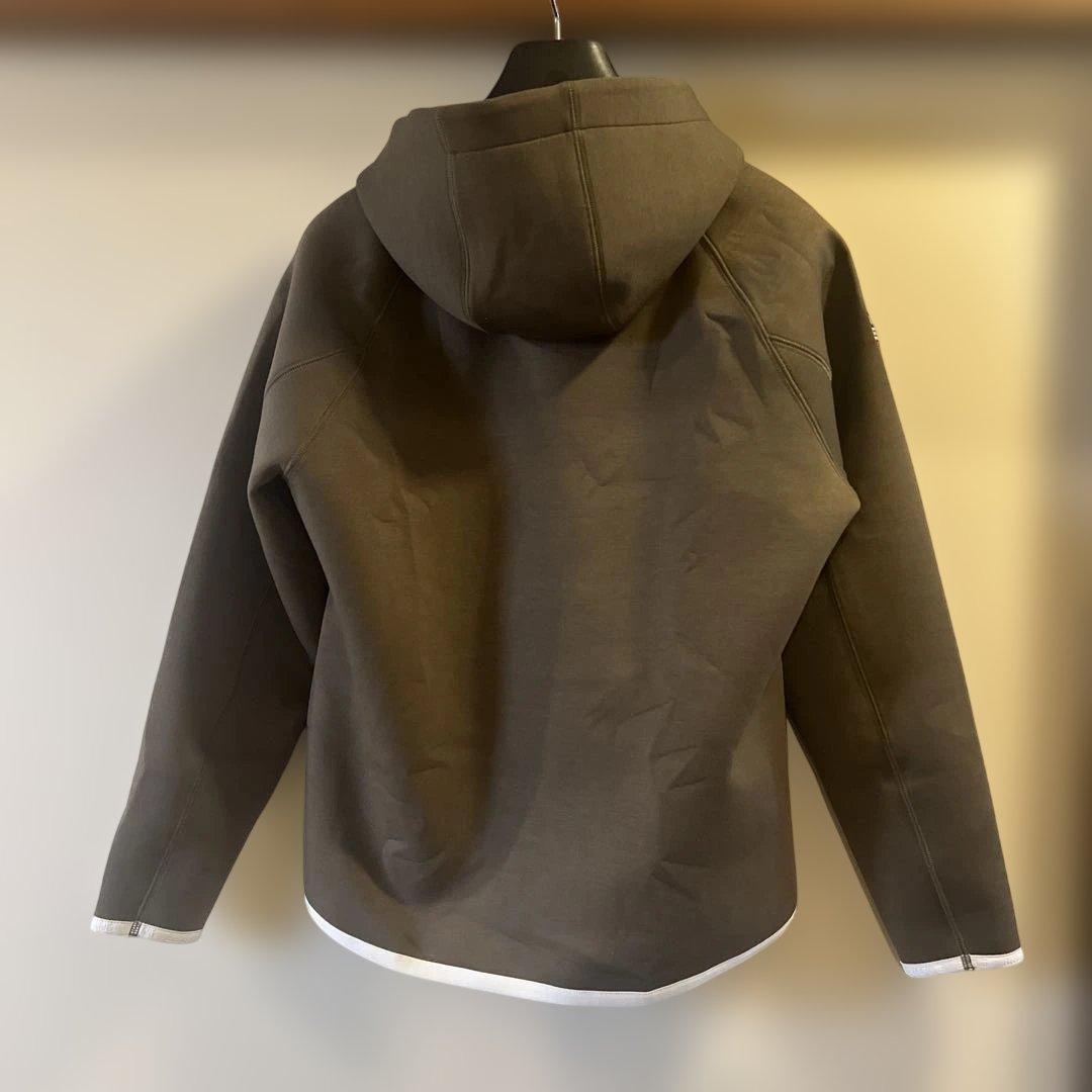 BRIEFING 24FW フード付き プルオーバーオリーブ