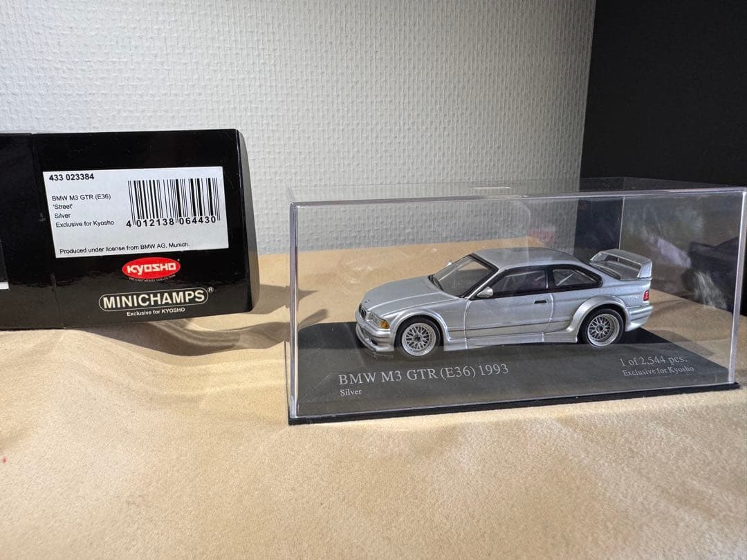 ミニチャンプス、 M3 GTR (E36) 1993 シルバー ミニカー