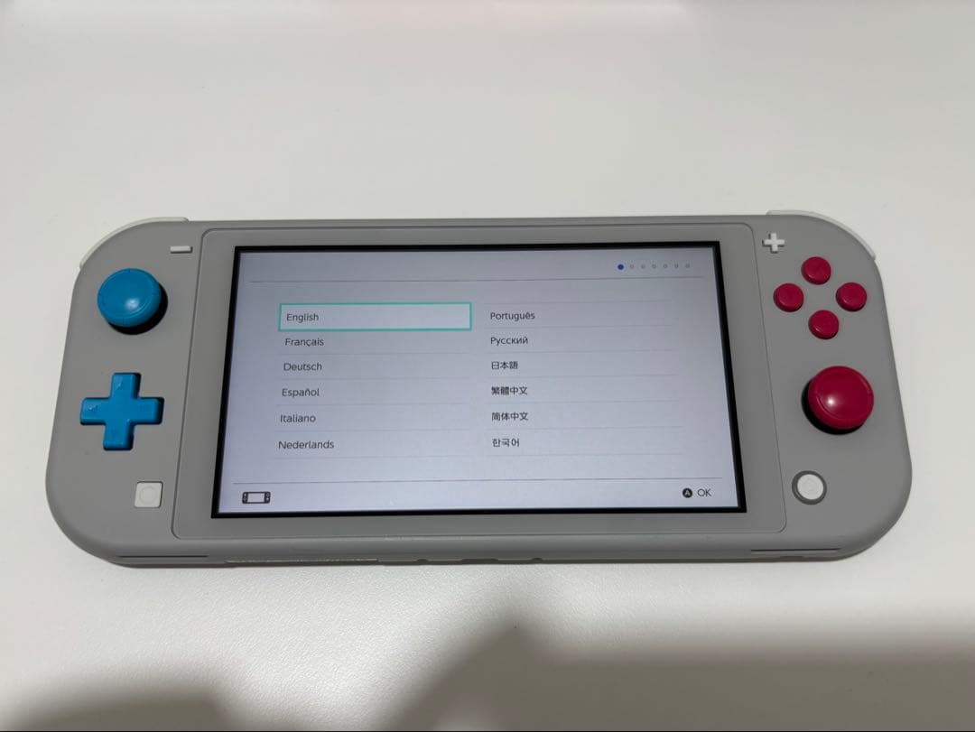 Nintendo Switch Lite ポケモンデザイン　ソードシールド