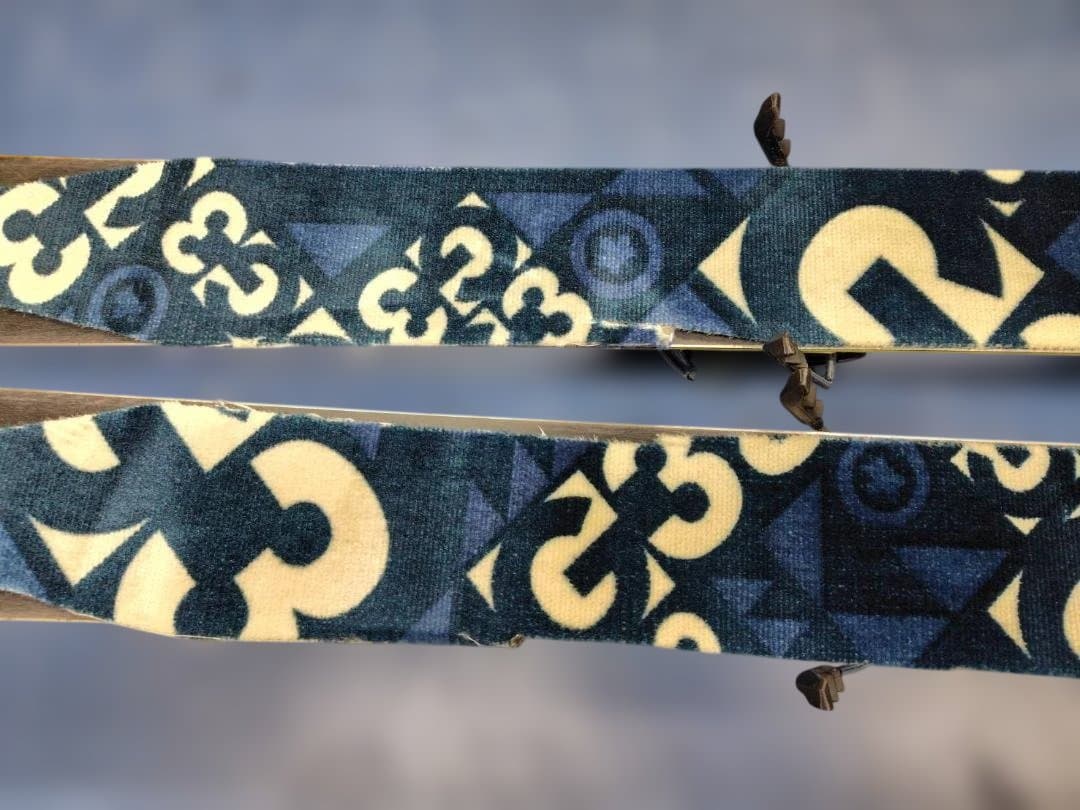 dynafitBCスキー板　バックカントリー　山スキー　シール付き