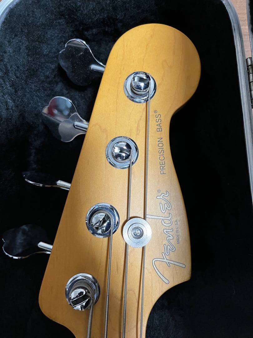 Fender Precision Bass サンバースト