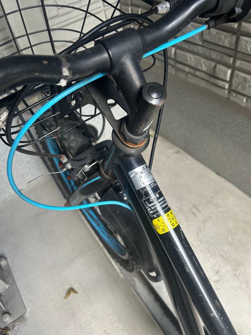 キッズバイク ブラック/ブルー フロントバスケット付き