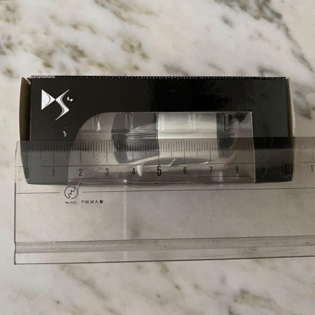 CITROEN DS4 ホワイトミニカー 1/43