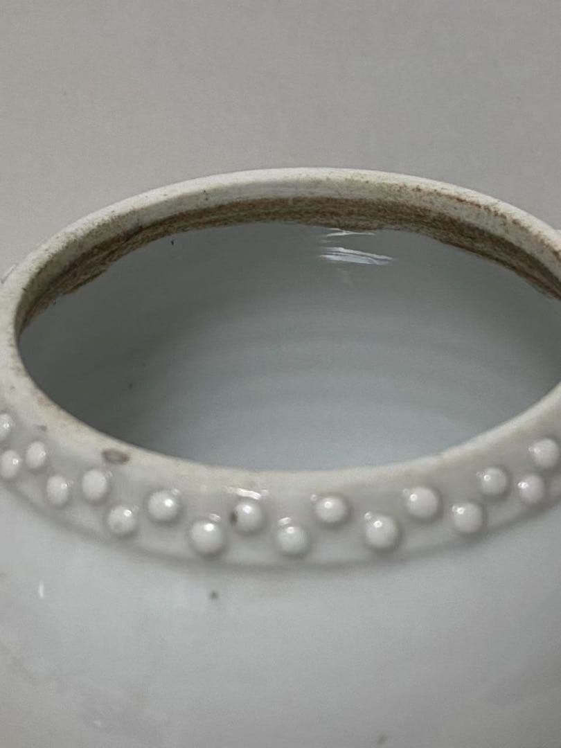 中国美術 德化窯 白磁寿桃鈕雙獅耳鼓釘茶叶罐 蓋物 陶器 清代古玩 唐物 骨董品